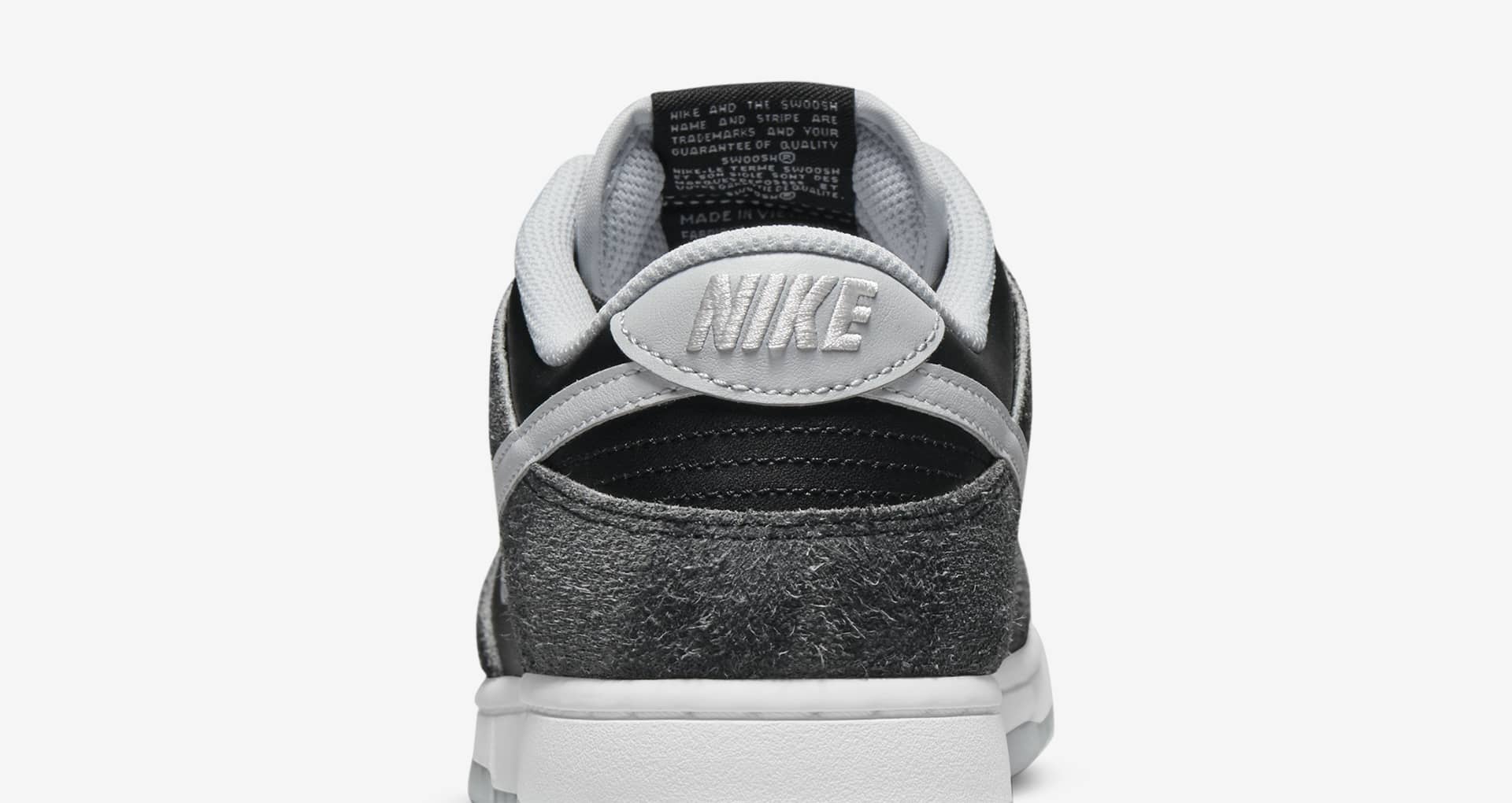 nike dunk zebra low
